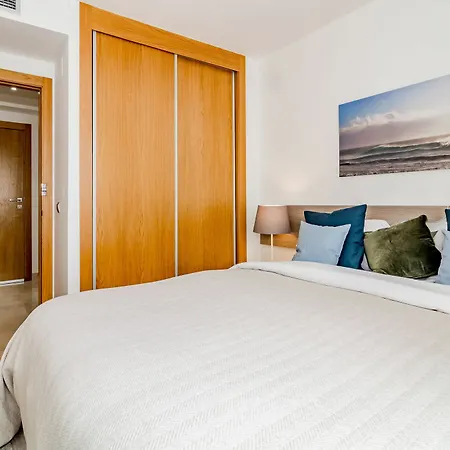 Apartment Lab-modern 3 Bedroom Near